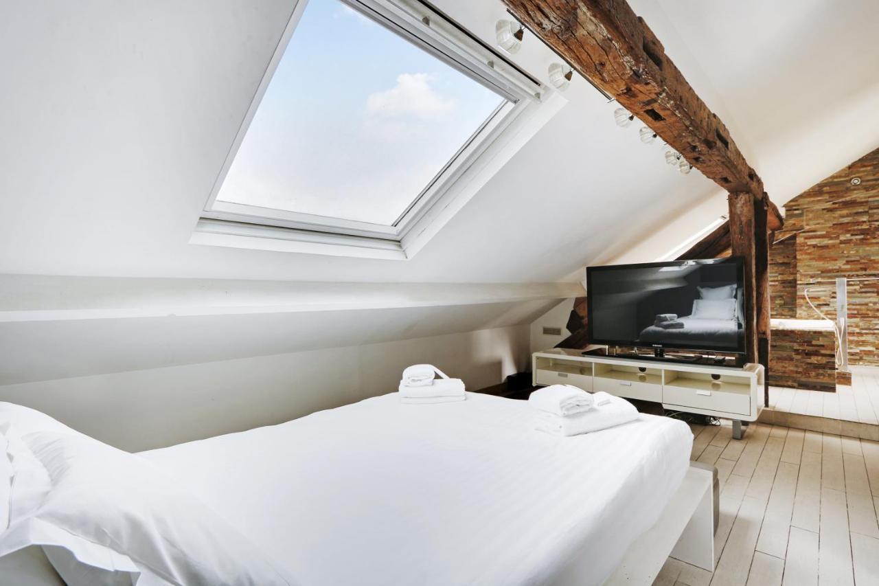 Pick A Flat'S Apartments In Le Marais - Rue Saint Merri Париж Экстерьер фото